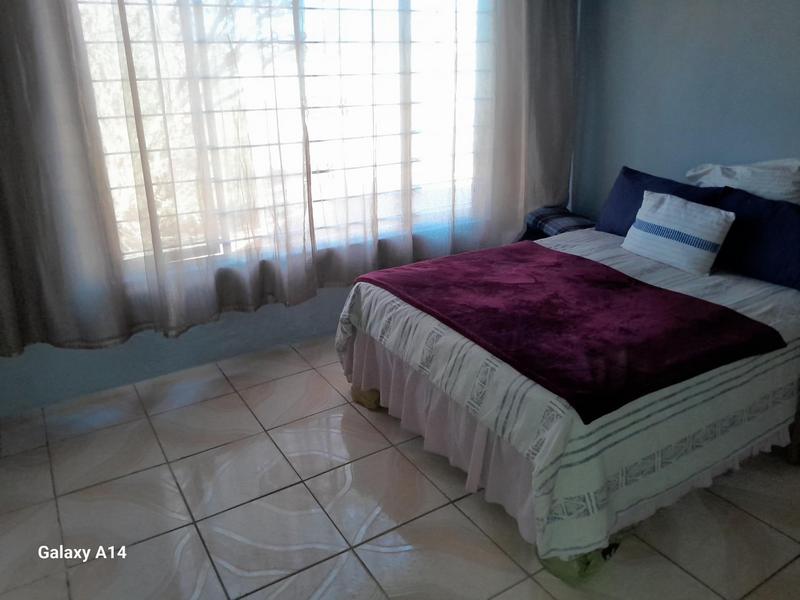 2 Bedroom Property for Sale in Lawley Gauteng