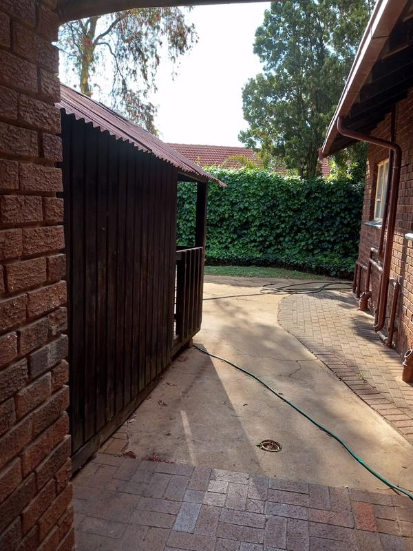 To Let 3 Bedroom Property for Rent in Petersfield Gauteng