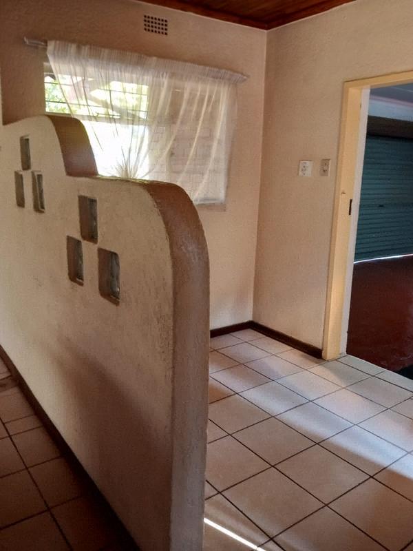 To Let 3 Bedroom Property for Rent in Petersfield Gauteng