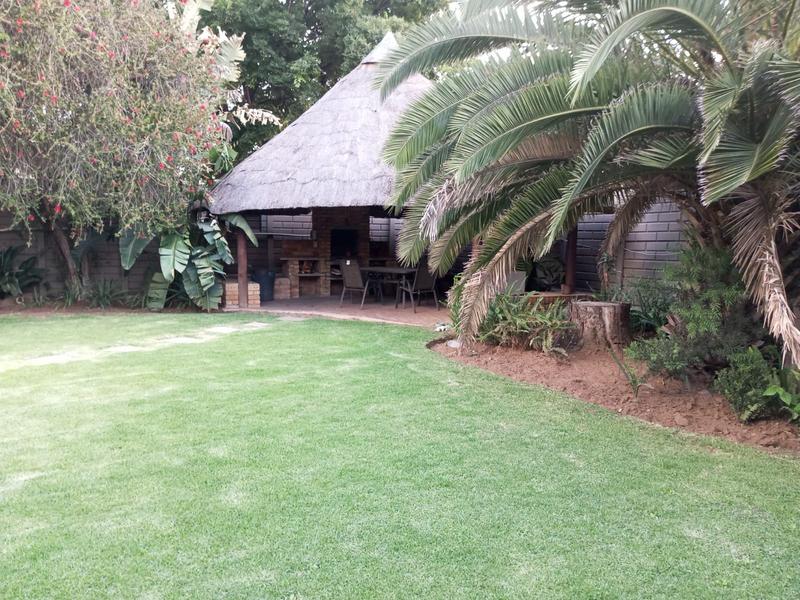 To Let 3 Bedroom Property for Rent in Petersfield Gauteng