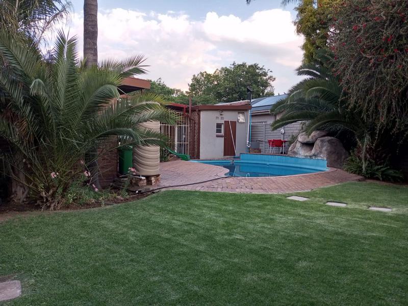 To Let 3 Bedroom Property for Rent in Petersfield Gauteng