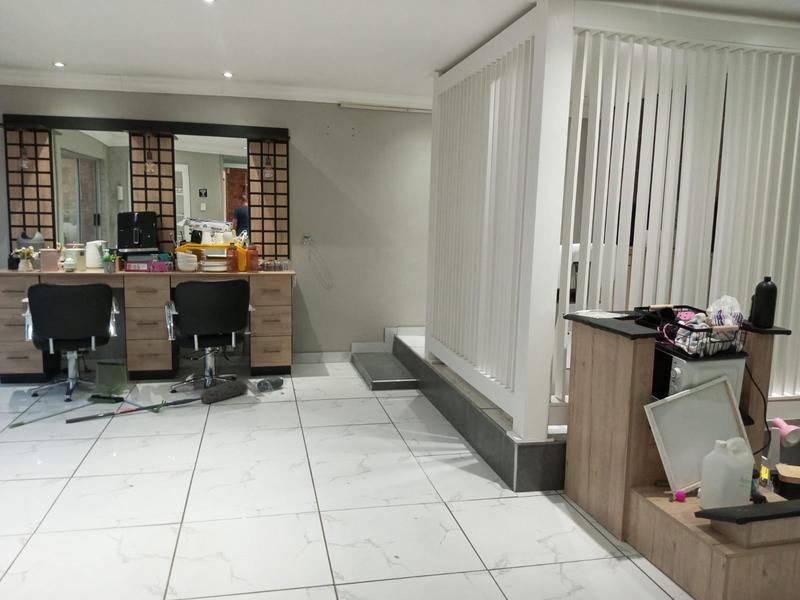 To Let 3 Bedroom Property for Rent in Petersfield Gauteng