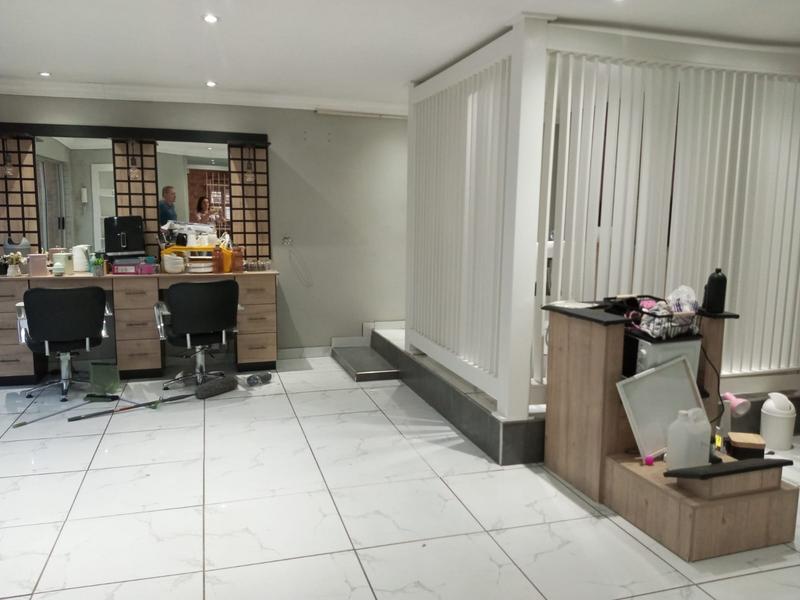 To Let 3 Bedroom Property for Rent in Petersfield Gauteng