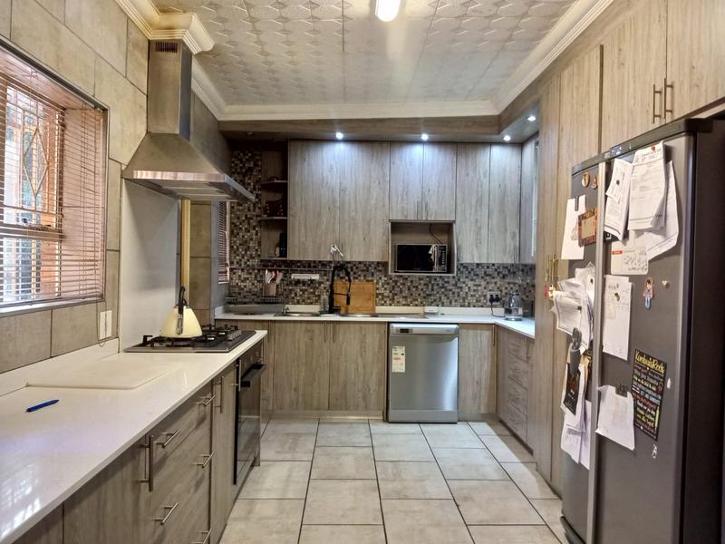 To Let 3 Bedroom Property for Rent in Petersfield Gauteng