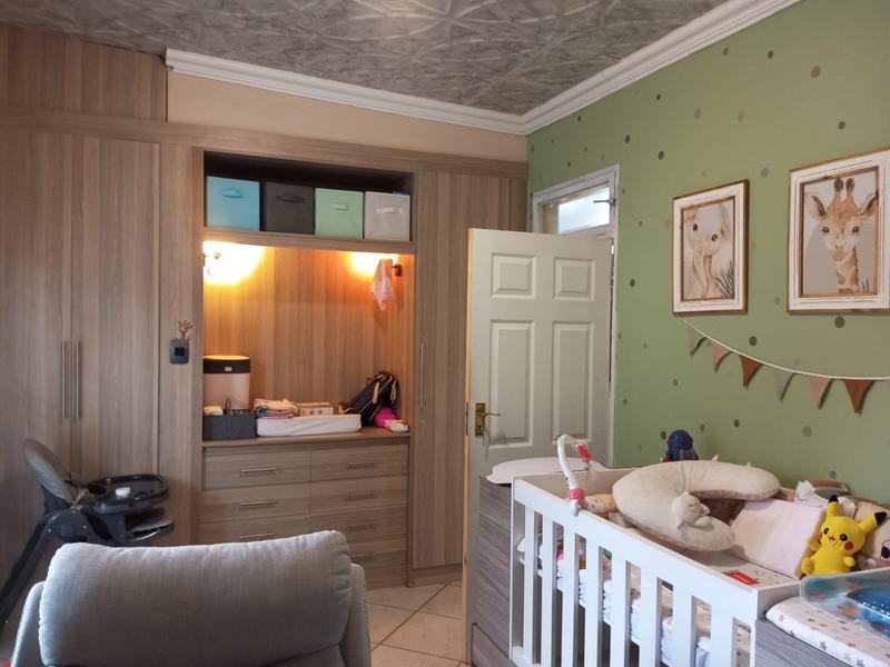 To Let 3 Bedroom Property for Rent in Petersfield Gauteng