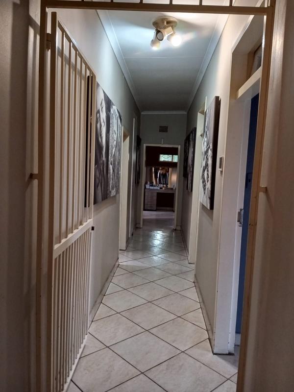 To Let 3 Bedroom Property for Rent in Petersfield Gauteng