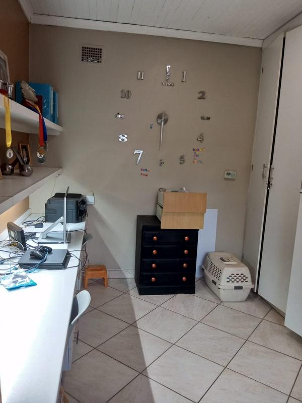 To Let 3 Bedroom Property for Rent in Petersfield Gauteng