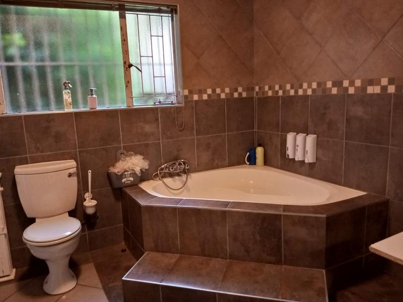 To Let 3 Bedroom Property for Rent in Petersfield Gauteng