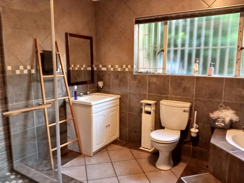 To Let 3 Bedroom Property for Rent in Petersfield Gauteng