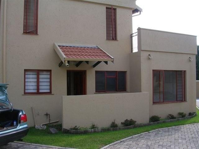 To Let 2 Bedroom Property for Rent in Pineslopes Gauteng