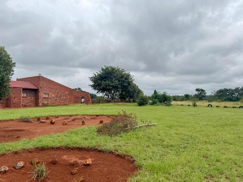 4 Bedroom Property for Sale in Zuurbekom Gauteng