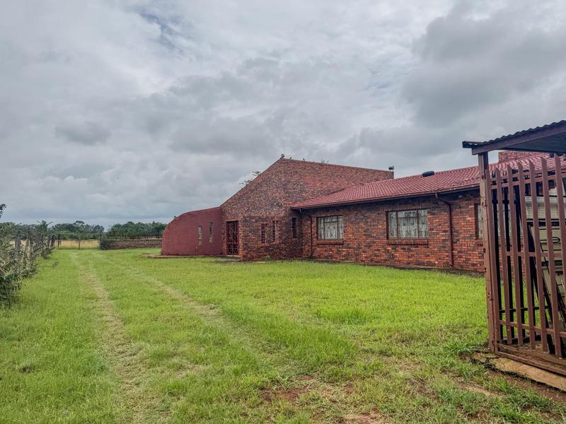 4 Bedroom Property for Sale in Zuurbekom Gauteng