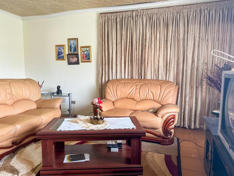 4 Bedroom Property for Sale in Zuurbekom Gauteng