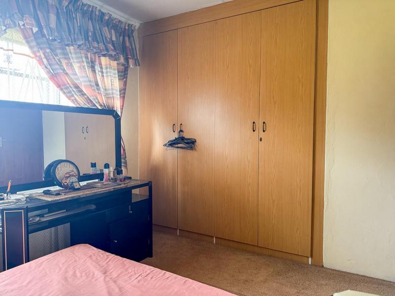 4 Bedroom Property for Sale in Zuurbekom Gauteng
