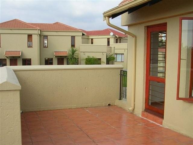To Let 2 Bedroom Property for Rent in Pineslopes Gauteng