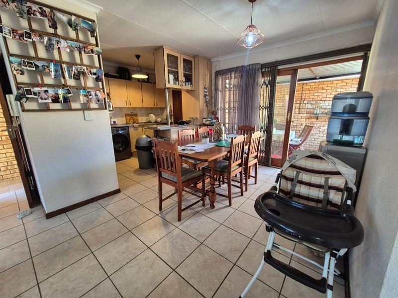 3 Bedroom Property for Sale in New Redruth Gauteng