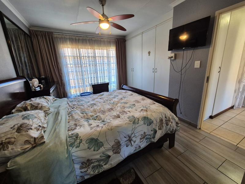 3 Bedroom Property for Sale in New Redruth Gauteng