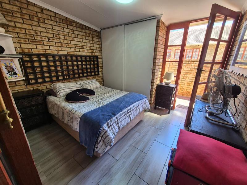 3 Bedroom Property for Sale in New Redruth Gauteng