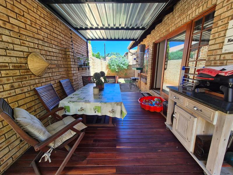 3 Bedroom Property for Sale in New Redruth Gauteng