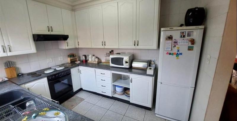 4 Bedroom Property for Sale in Bassonia Gauteng