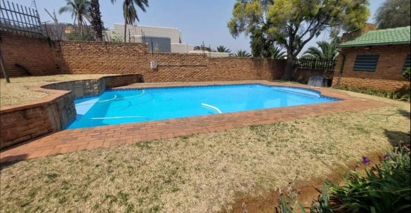 4 Bedroom Property for Sale in Bassonia Gauteng