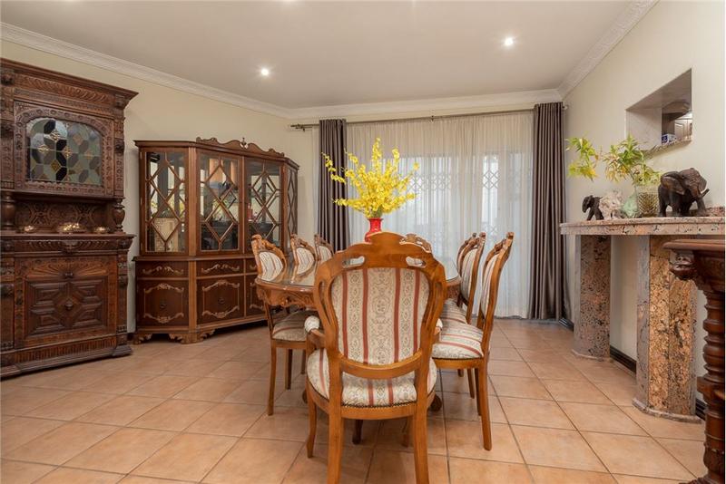 5 Bedroom Property for Sale in Bassonia Gauteng