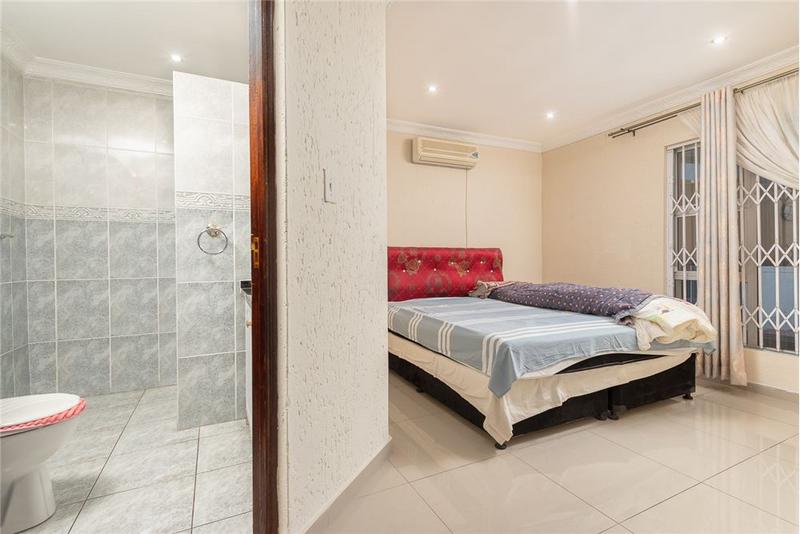 5 Bedroom Property for Sale in Bassonia Gauteng