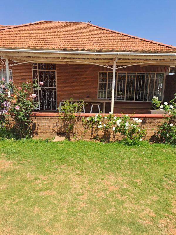 To Let 3 Bedroom Property for Rent in Emmarentia Gauteng
