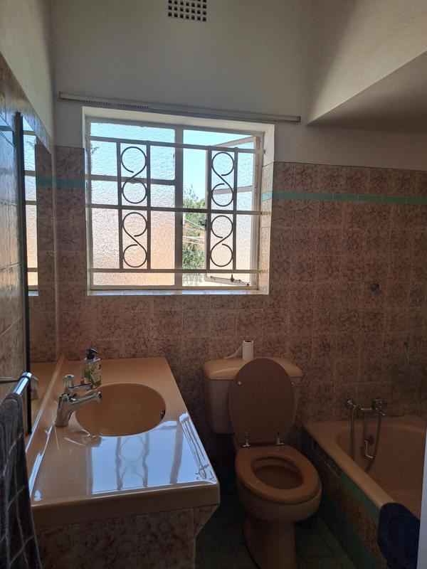 To Let 3 Bedroom Property for Rent in Emmarentia Gauteng