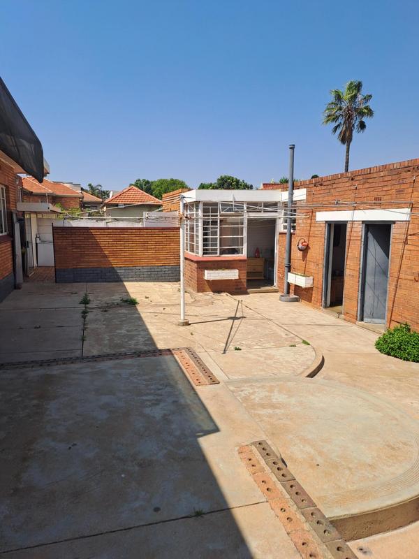 To Let 3 Bedroom Property for Rent in Emmarentia Gauteng