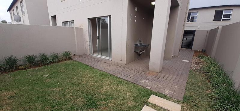 To Let 2 Bedroom Property for Rent in Eldo Lakes Estate Gauteng