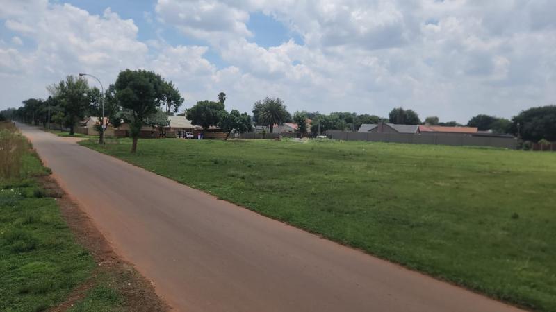 0 Bedroom Property for Sale in Rondebult Gauteng