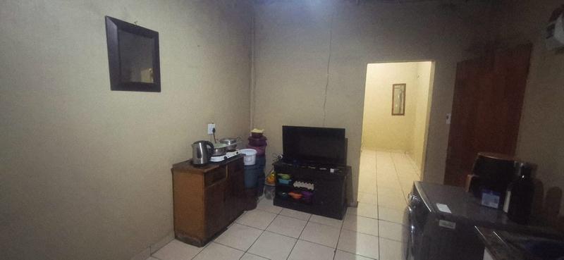 9 Bedroom Property for Sale in Tembisa Gauteng