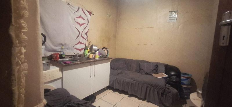 9 Bedroom Property for Sale in Tembisa Gauteng