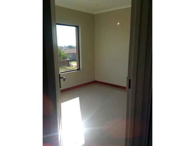 To Let 2 Bedroom Property for Rent in Akasia Gauteng