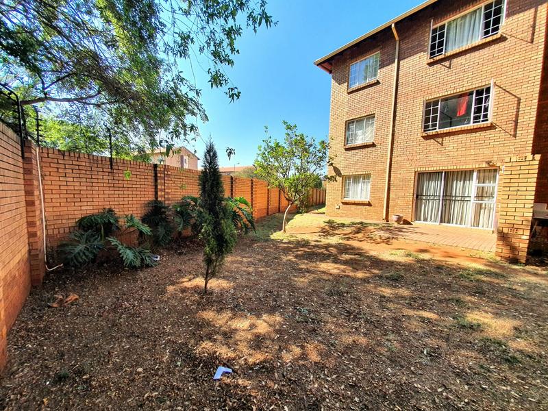 2 Bedroom Property for Sale in Annlin-wes Gauteng