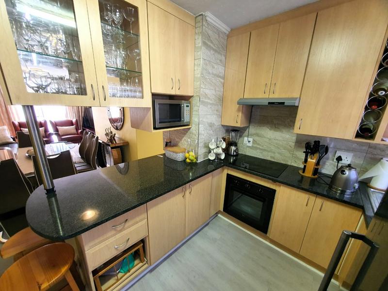 2 Bedroom Property for Sale in Annlin-wes Gauteng