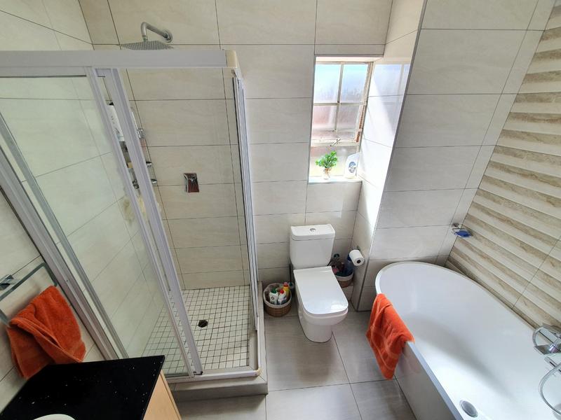 2 Bedroom Property for Sale in Annlin-wes Gauteng