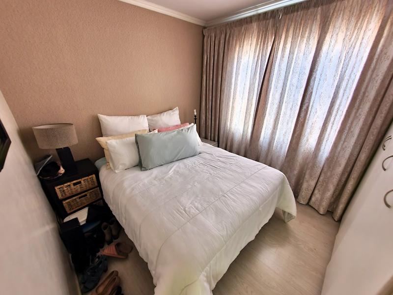 2 Bedroom Property for Sale in Annlin-wes Gauteng
