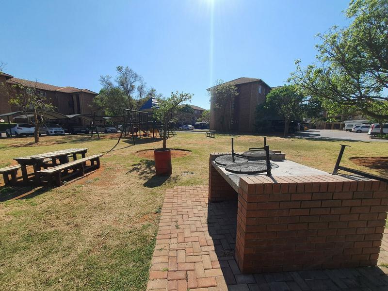 2 Bedroom Property for Sale in Annlin-wes Gauteng