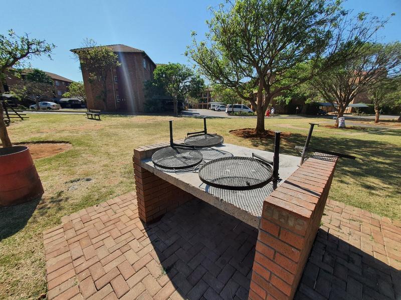 2 Bedroom Property for Sale in Annlin-wes Gauteng