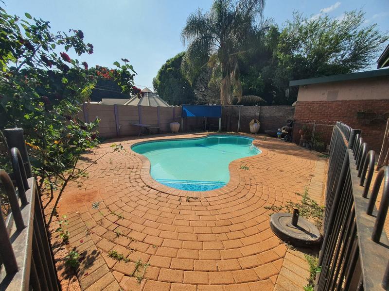 0 Bedroom Property for Sale in Sinoville Gauteng