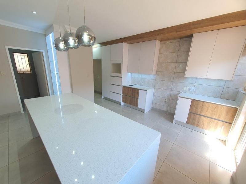 6 Bedroom Property for Sale in Wonderboom Gauteng