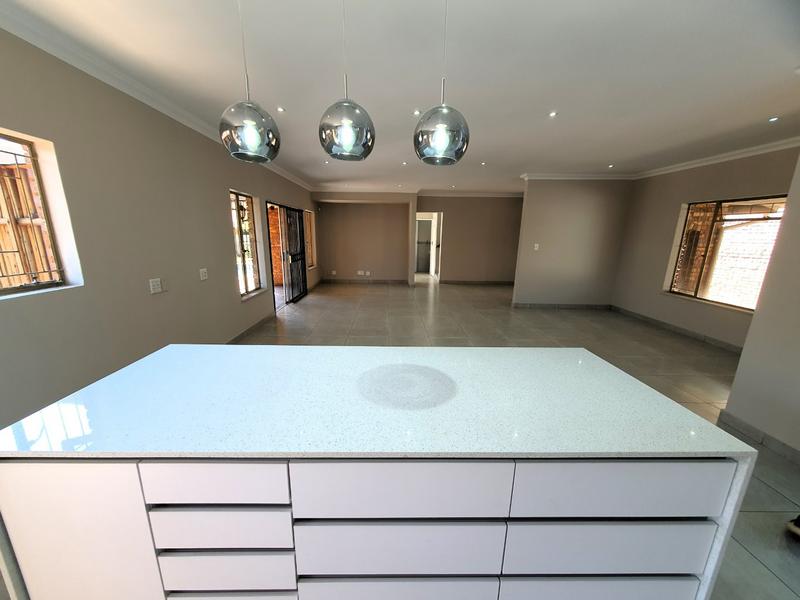 6 Bedroom Property for Sale in Wonderboom Gauteng
