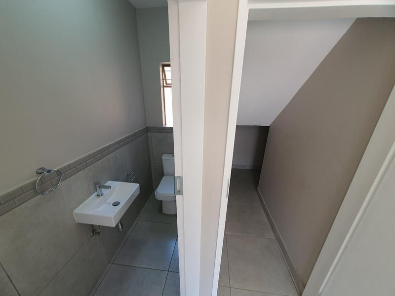 6 Bedroom Property for Sale in Wonderboom Gauteng