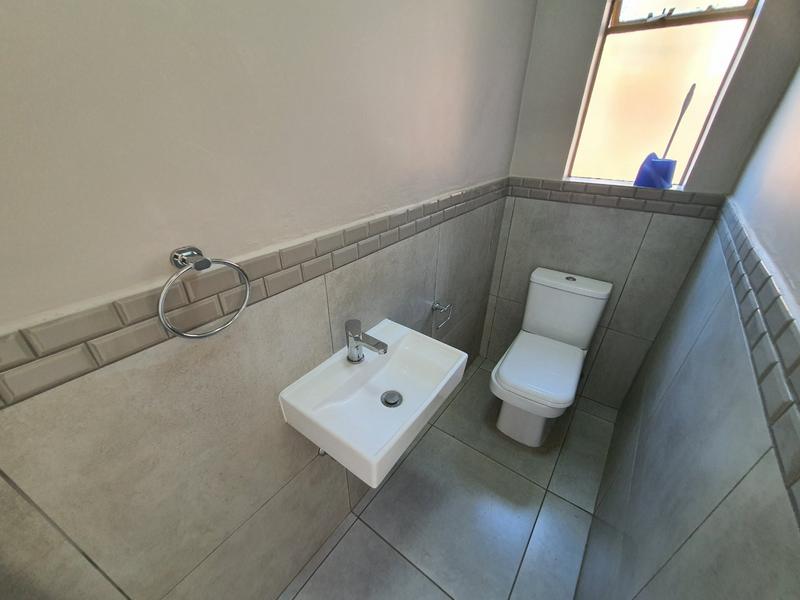 6 Bedroom Property for Sale in Wonderboom Gauteng