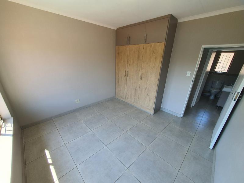 6 Bedroom Property for Sale in Wonderboom Gauteng