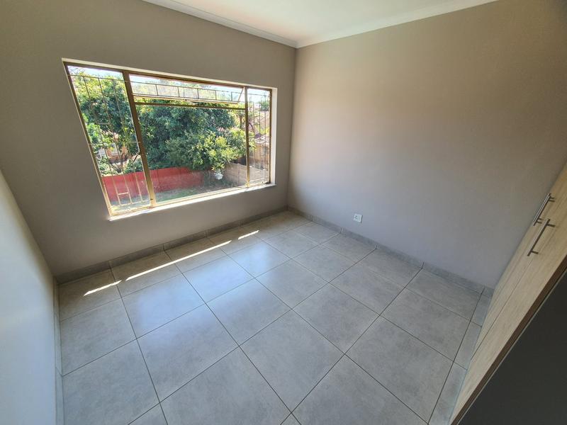 6 Bedroom Property for Sale in Wonderboom Gauteng