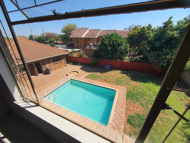 6 Bedroom Property for Sale in Wonderboom Gauteng
