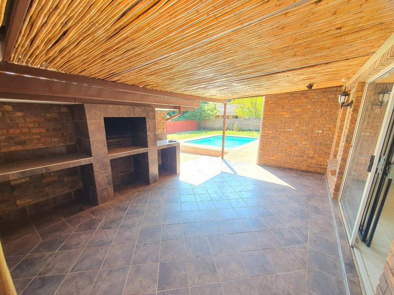 6 Bedroom Property for Sale in Wonderboom Gauteng